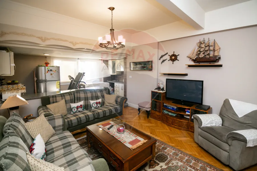 فيلا دوبلكس للبيع 420 م محطة الرمل (شارع فؤاد)