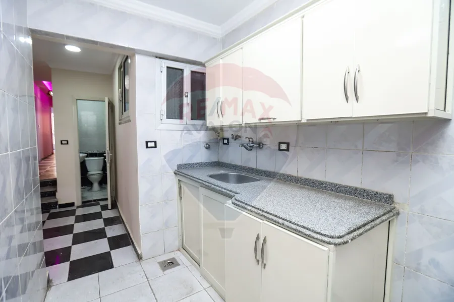 شقة للبيع 150م  صافي سيدي بشر ( علي البحر مباشرة)