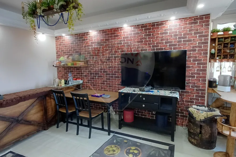 Apartment for sale 100 m Gleem (directly on the sea)