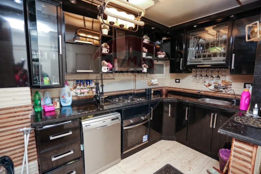 (شقة للبيع 145 م كفر عبده (ش سكينه بنت الحسين