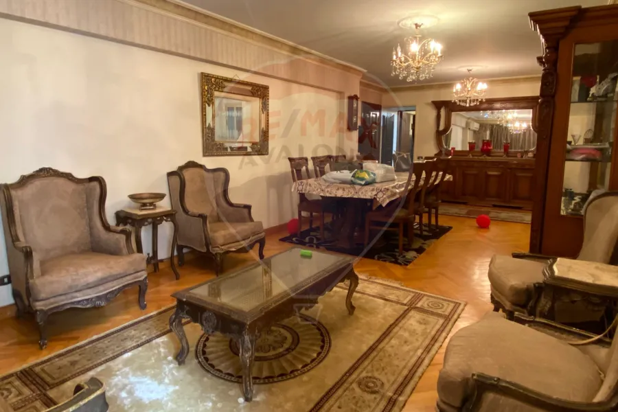 شقة للايجار 172 م مصطفى كامل (أمام كيروسيز مول)