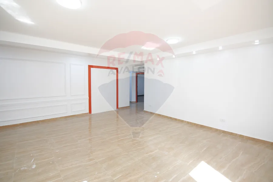 مقر اداري للبيع 315 م كفر عبده (ش قرداحي)