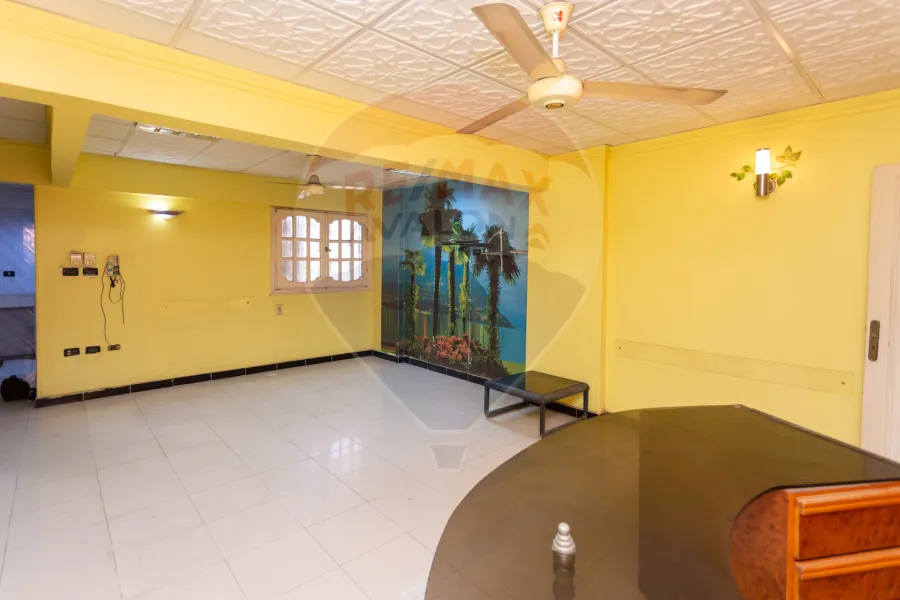 شقه للبيع 80 م جليم (ش الاذاعة)