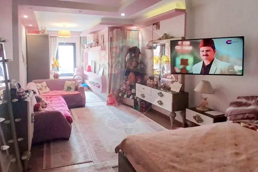 شقة للبيع 217 م سابا باشا (متفرع من شارع أبوقير)