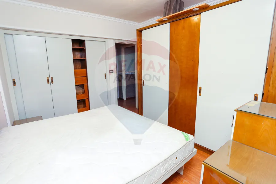 شقة للبيع 120 م سموحه ( امام جرين بلازا _ شارع النصر )