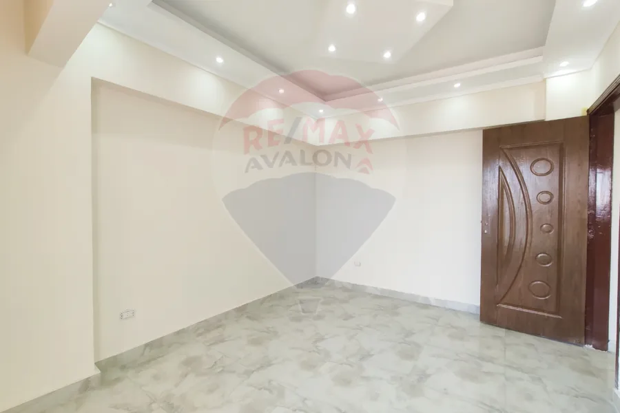 Apartment for sale 150 m Miami (el Gaish road - Bahr directly)