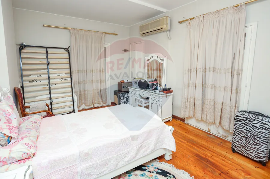 شقة للبيع 300 م جليم (شارع ابوقير الرئيسي)