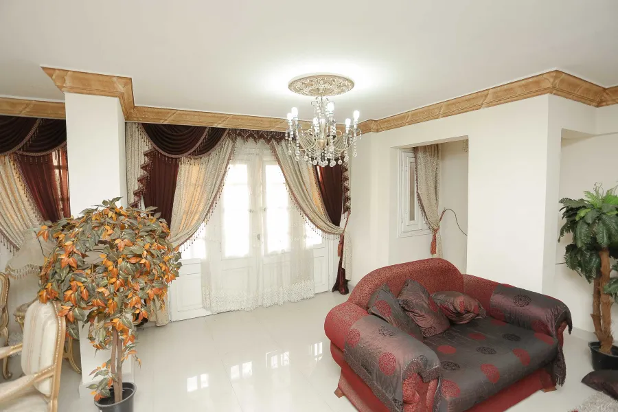 شقة دوبليكس للبيع 282م  سموحة (كمبوند جراند فيل)