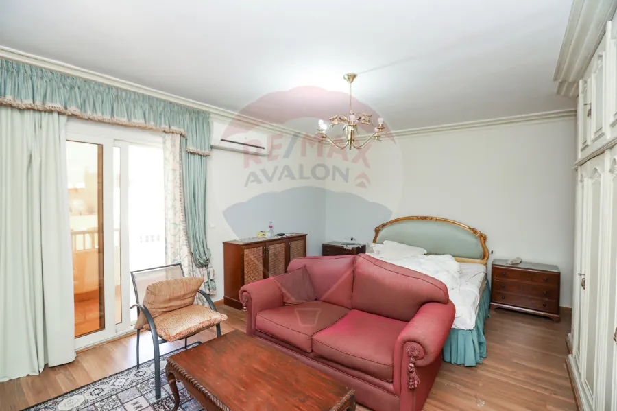 Apartment For Sale 220 m louran (Directly on the tram Station)