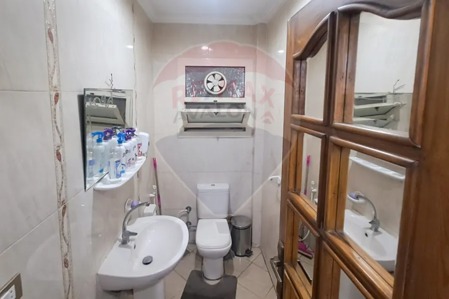 شقة للبيع 200 م جليم (ش ابو قير)