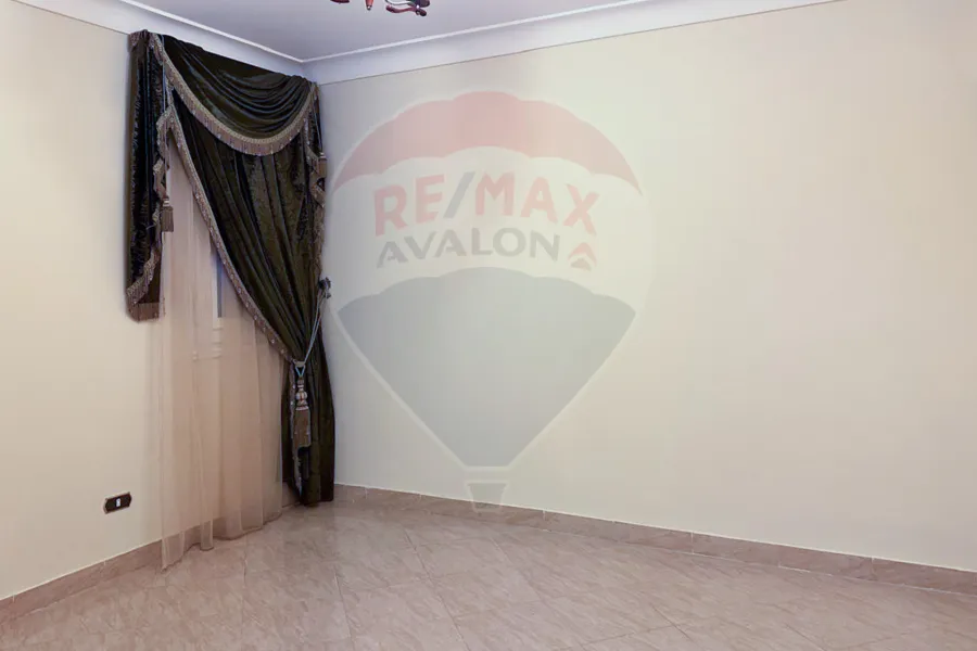 Apartment for rent 125 m Zezenia (Riad Basha St)