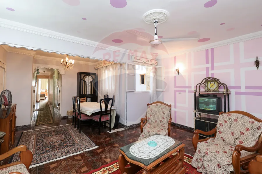 شقة للبيع  130 م ميامي (خلف جاد)