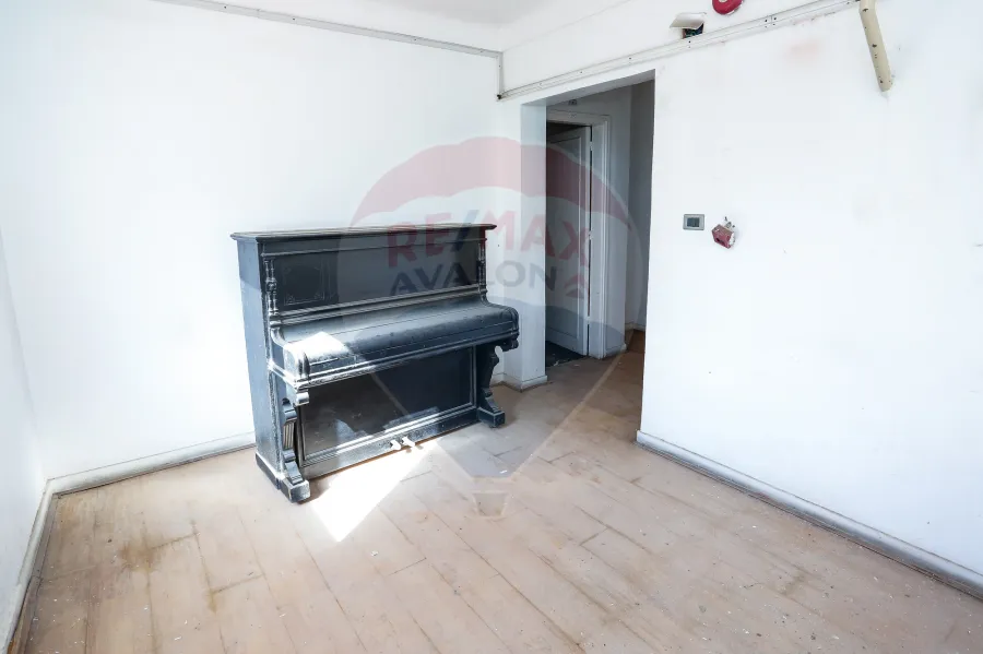 Villa  for Rent 480 m Roushdy  (Mostafa El Manfloty st)