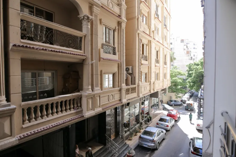 Apartment for sale 200m KafrAbdo- Behind Saray Market Sain Geiny