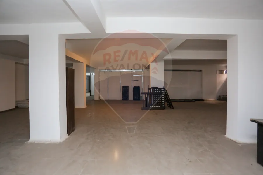 Administrative unit for rent 1,200 m ELMatar (Nozha Airport Road)