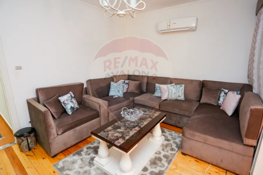 شقة للبيع 180 م رشدى (ش رشدى)