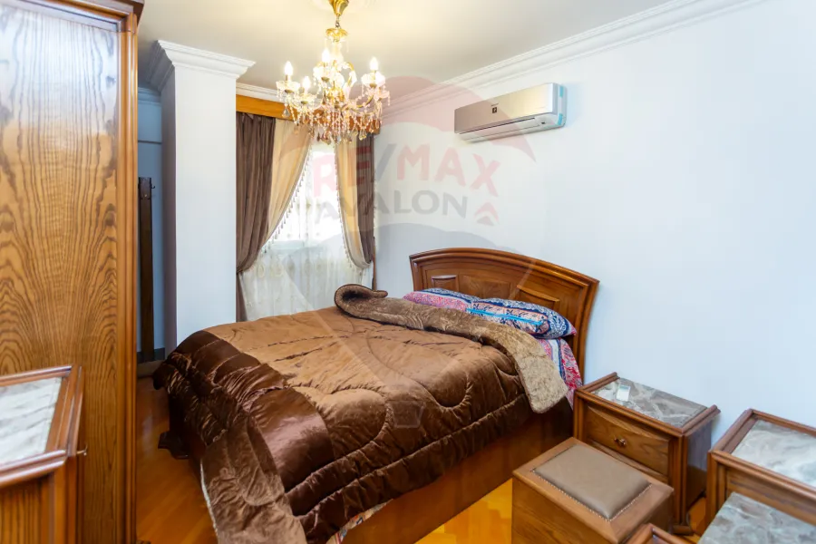 Apartment for rent 196 m Kafr Abdo (Saint Jenny Square)