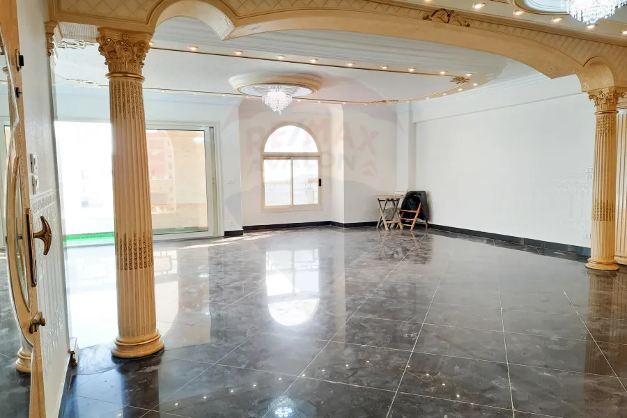 Apartment For Sale 250 m Elebrahmya (Abo Qer Main St.)