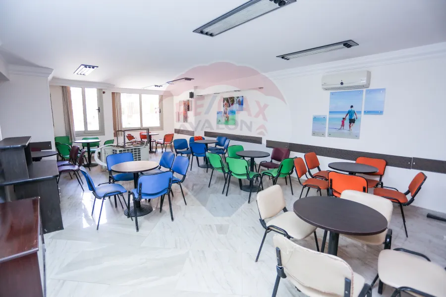 Administrative Office for rent 125m Janacklees ( Elsalam Interbuild Tower - Abu Qir St.)