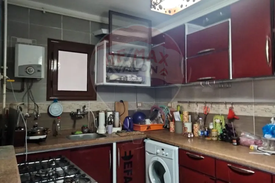 شقة للبيع 105 م بوكلي (ش لافيزون)