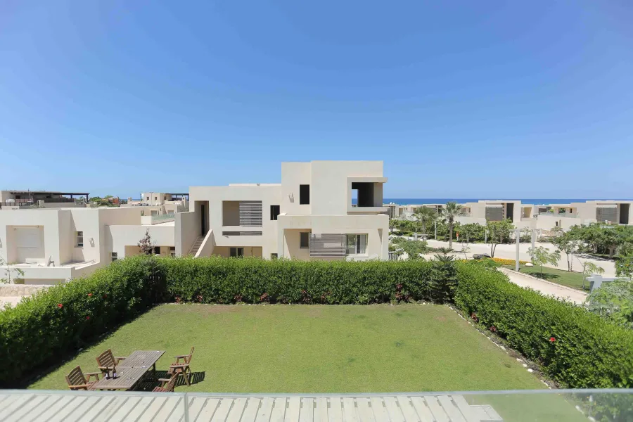 شاليه 3x1 هاسيندا وايت (الساحل الشمالي) - أول علوي وله كابينه خاصه عالبحر واللاجون