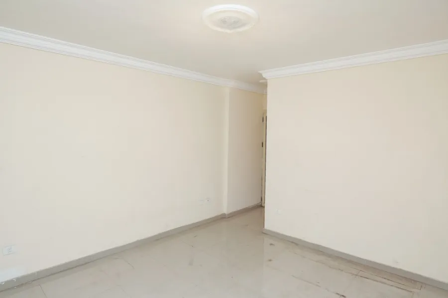 شقة للإيجار 210م لوران - ش شعرواي - خطوات من الترام