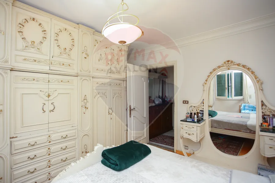 r sale 175 m Kafr Abdo (Mohamed Safwat St)