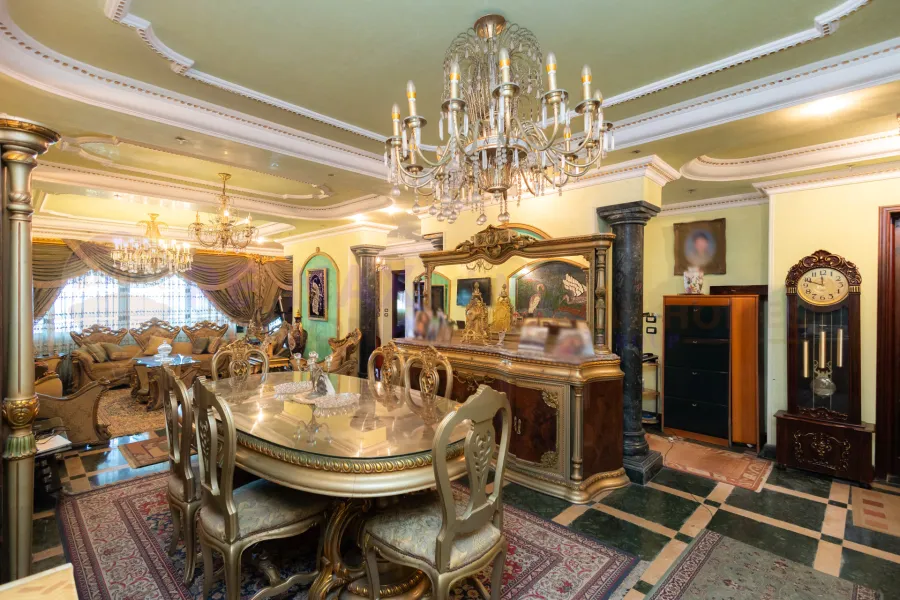 شقة للبيع 330 م ميامي (على البحر مباشرة)