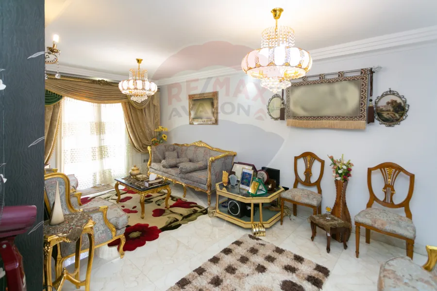 شقة للبيع 260م سيدى جابر (خطوات من مصطفى كامل)