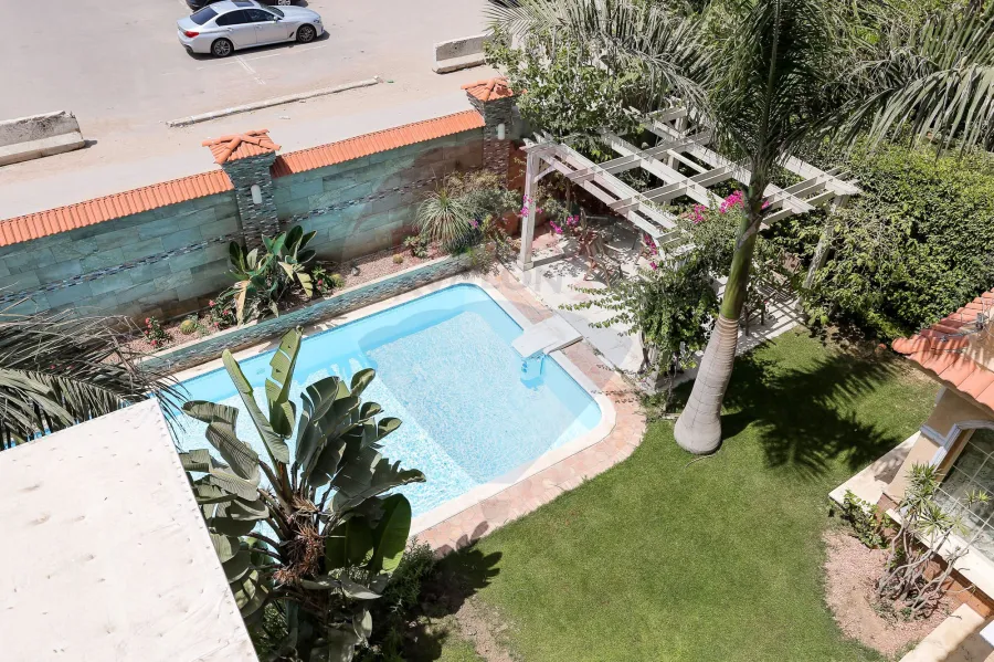 فيلا للبيع 330 م ( كومباوند ميروزا ) - بجوار كارفور سيتي سنتر