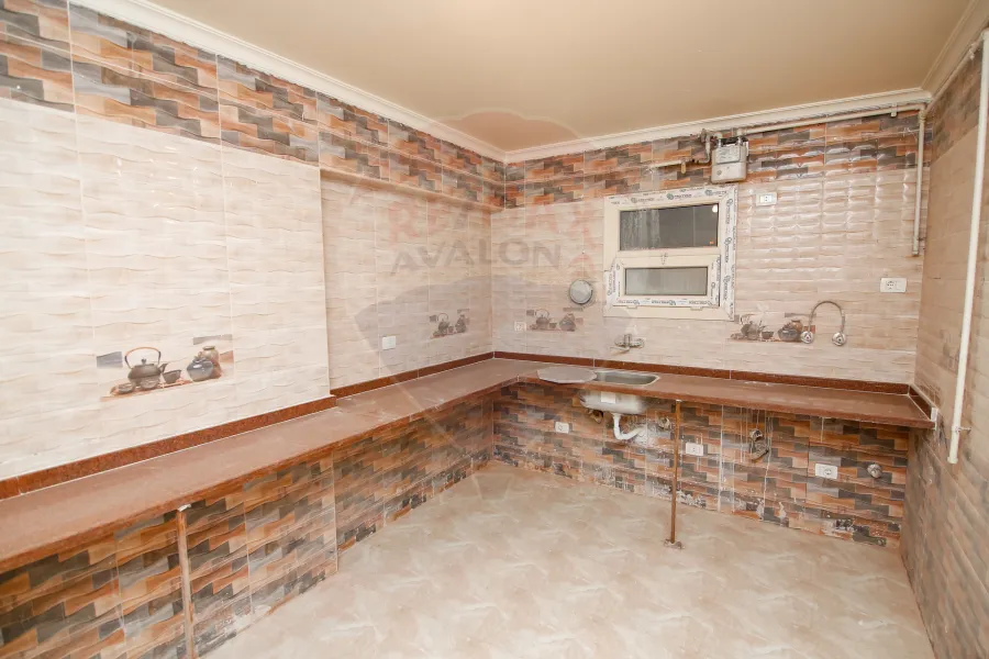 شقة  للإيجار  183م سموحه  (كومباوند الصيادلة )