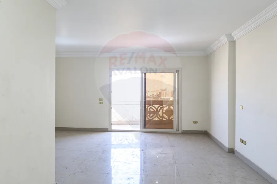 شقة للإيجار 170 م سموحة (دوران فيكتور عمانويل)