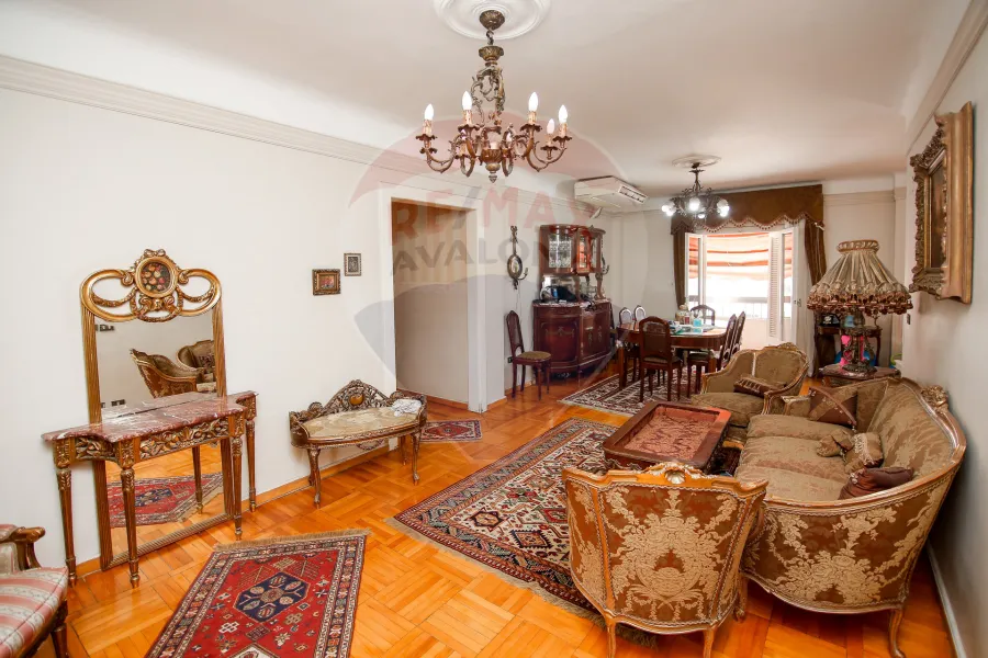 شقه للبيع 160 م لوران (خطوات من شارع أبو قير)