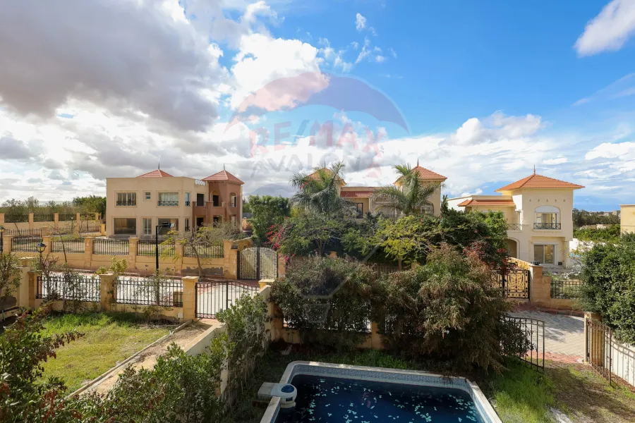 فيلا للبيع برج العرب (كمبوند الصفوة دريم)