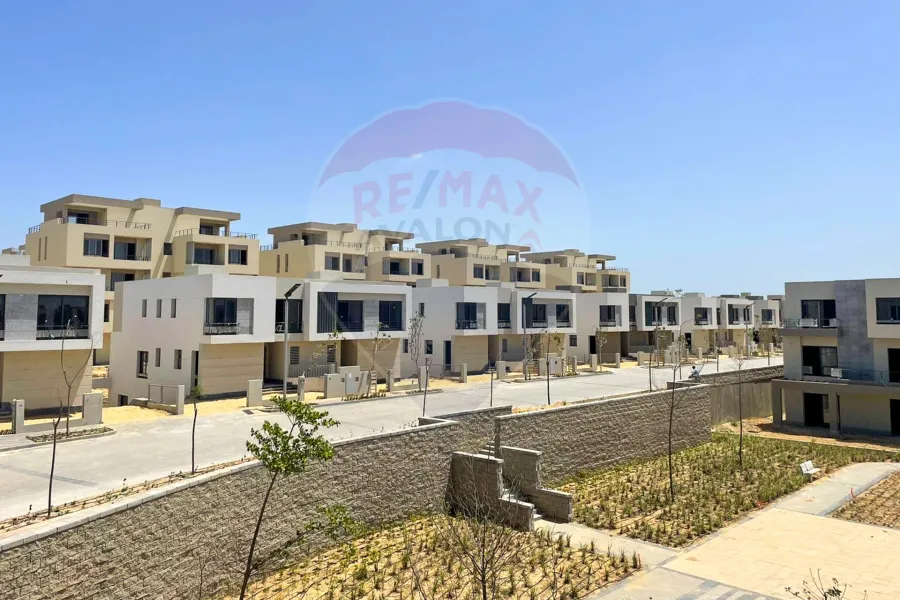 فيلا استاندالون للبيع 557 م (كومباوند بالم هيلز اسكندرية)