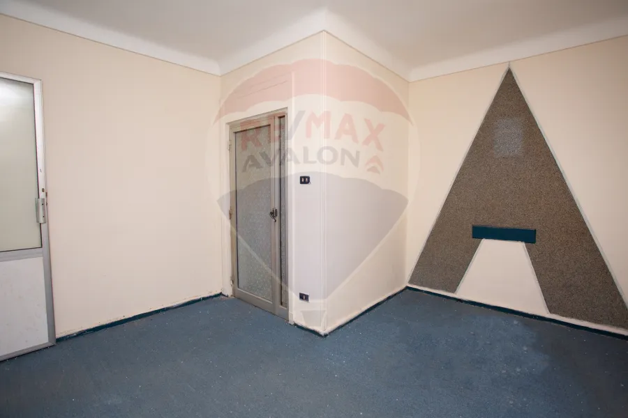 Administrative unit for sale 154 m Louran (Abu Qir st.)