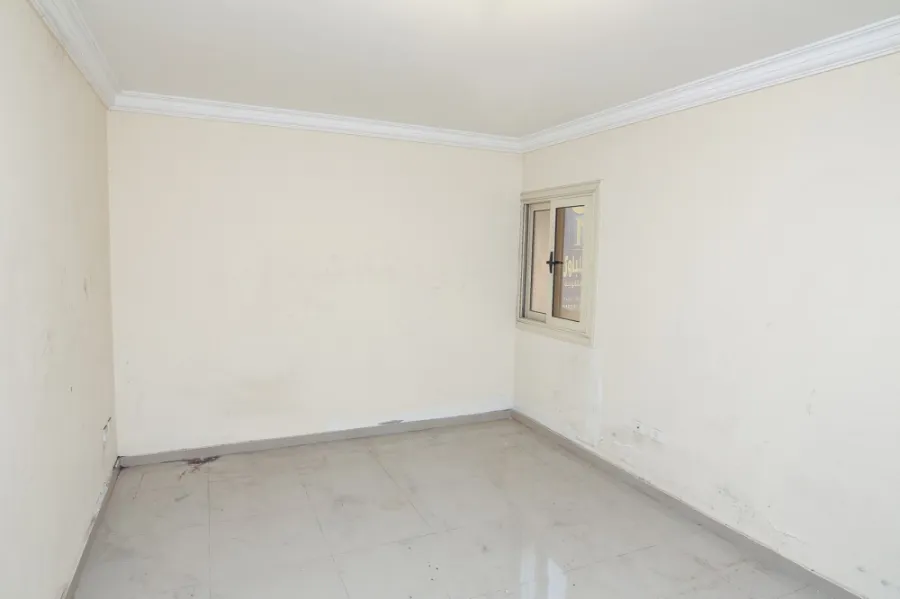 شقة للإيجار 210م لوران - ش شعرواي - خطوات من الترام