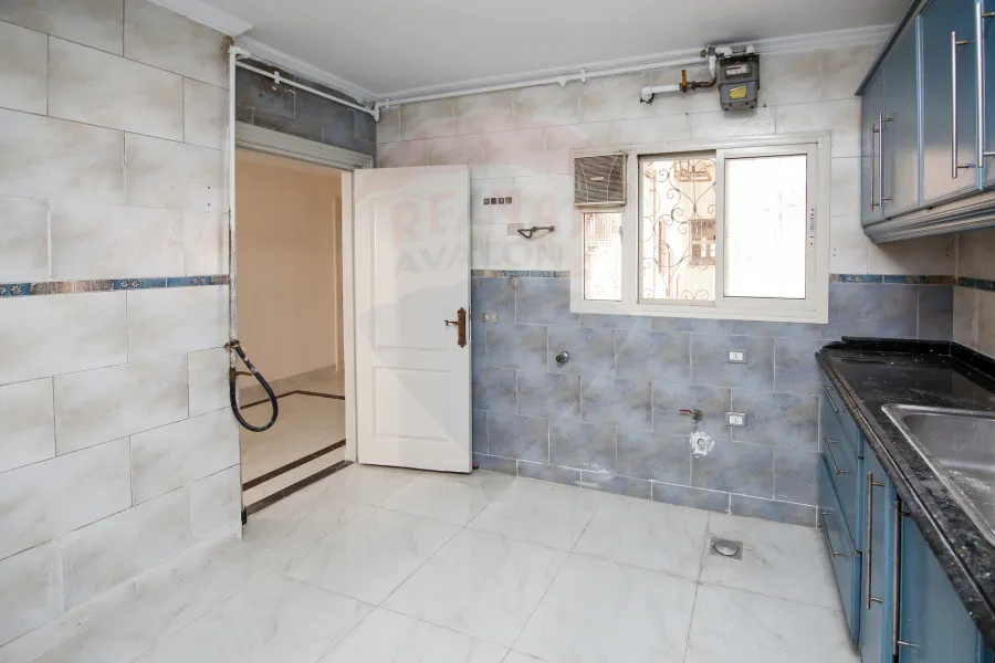 شقة للبيع 210 م سموحة ( ش ادمون فريمون ) - أول سكن