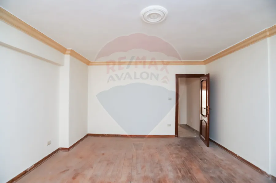 شقه دوبلكس للبيع او الإيجار 425 م لوران (متفرع من الاقبال)