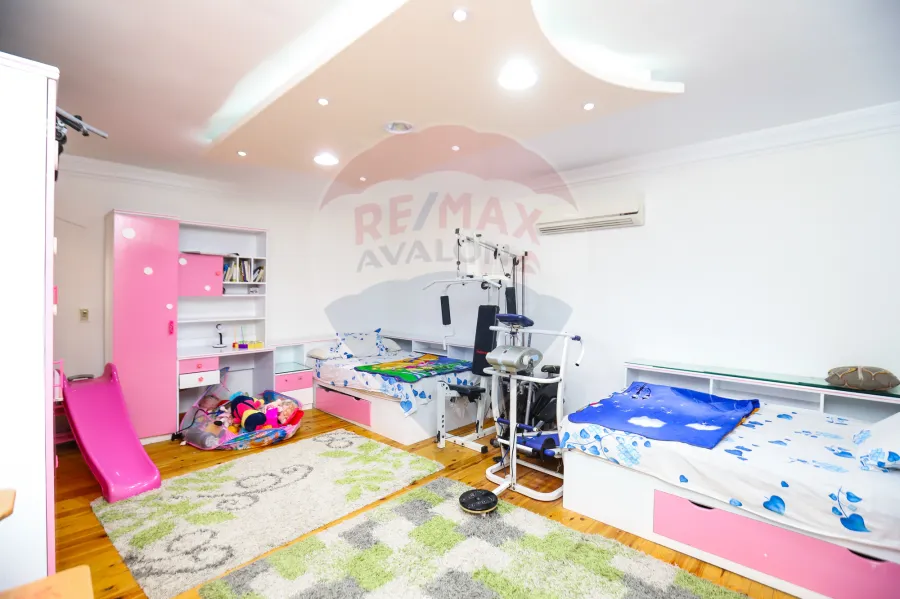 شقة للبيع 341 م سيدي بشر (شارع العيسوي الرئيسي)