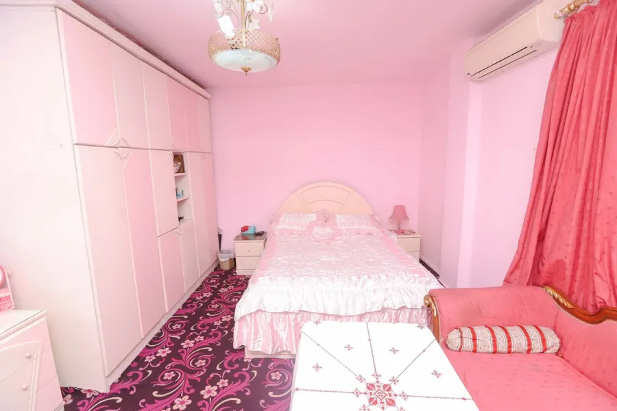 شقة للبيع 160م  ميامي (ش أبو العرب)،