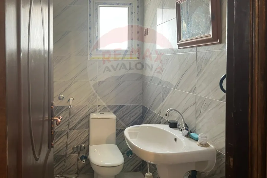 شقة للإيجار المفروش 167 م سموحة (محور المحمودية)