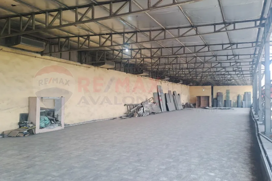 Administrative unit for rent 1,800 m Airport (beside Talaat Moustafa Hospital)