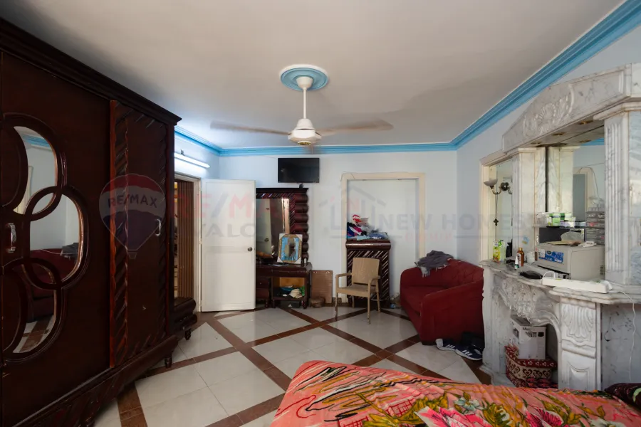 شقة للبيع 265 م المندرة (ثالث نمرة من البحر)