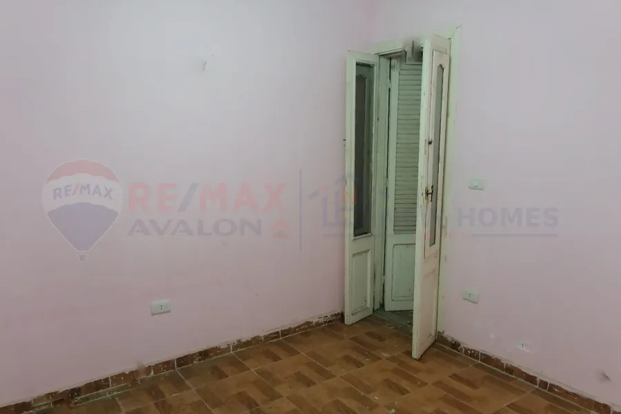 شقة للبيع 135 م سبورتنج (رابع نمرة من البحر)