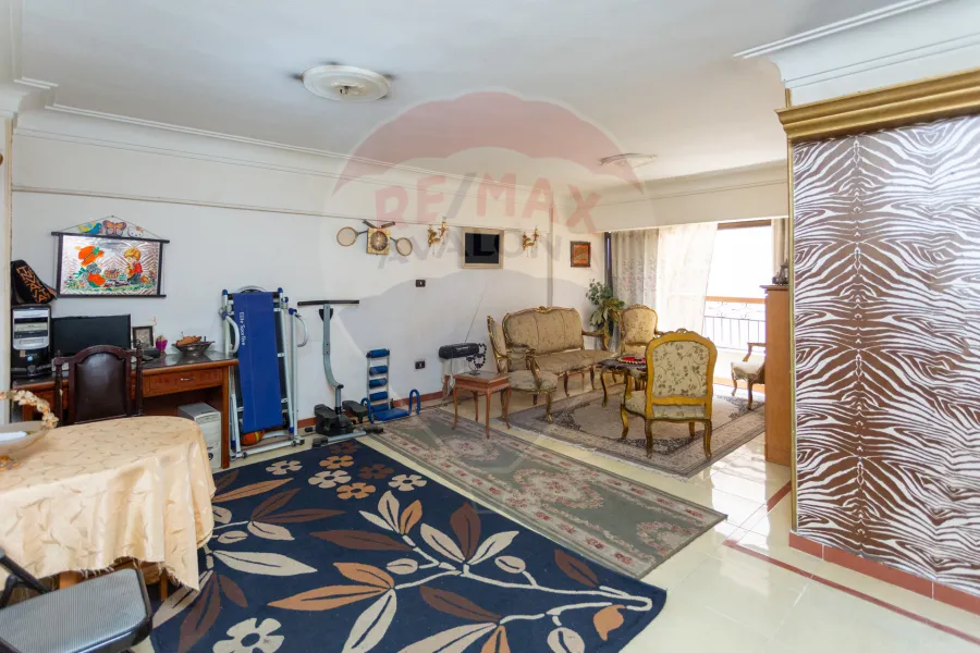 Apartment for sale 90 m Smouha (Steps from zahran market)