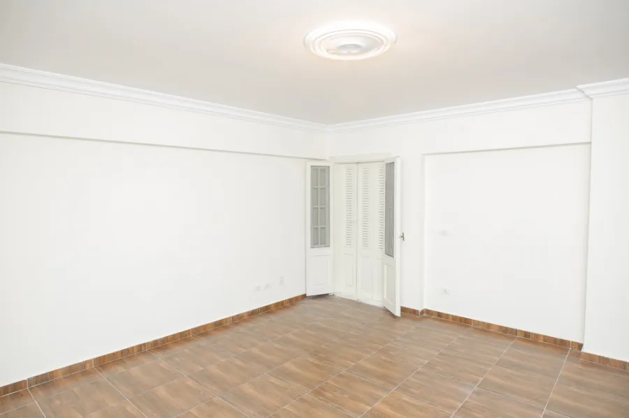 Apartment for sale 200m KafrAbdo- Behind Saray Market Sain Geiny