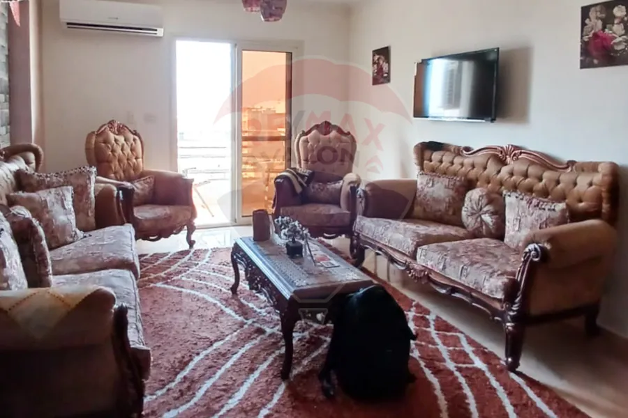 شقة للبيع 140 م محرم بك (متفرع من ش جرين)