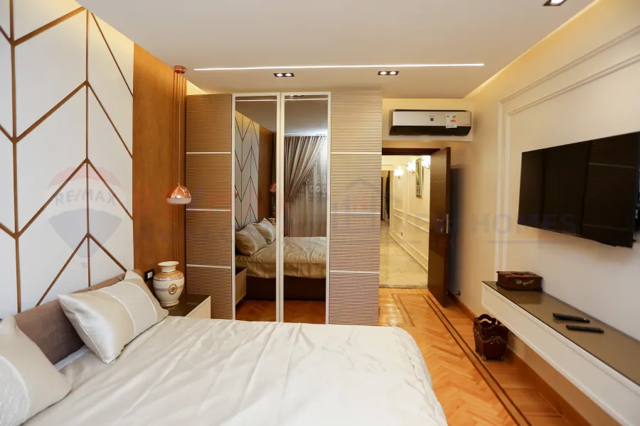 Apartment for sale 145 m Montazah (Royal Plaza Complex)