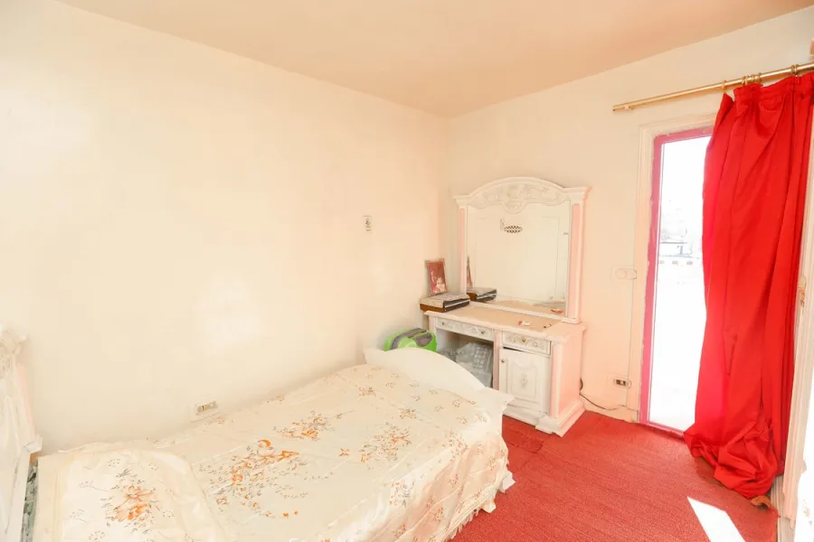 شقة للبيع 160م  ميامي (ش أبو العرب)،